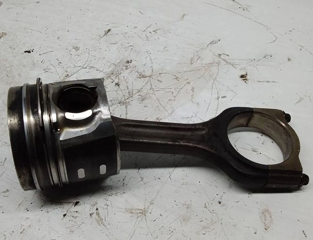 PEUGEOT 508 1 generation (2010-2020) Piston 27629924