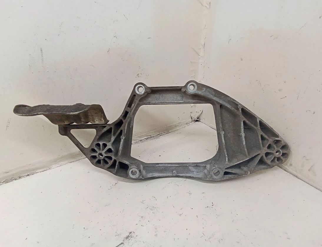 AUDI Q5 8R (2008-2017) Zadný diferenciálny držiak 8K0599287G 27643617