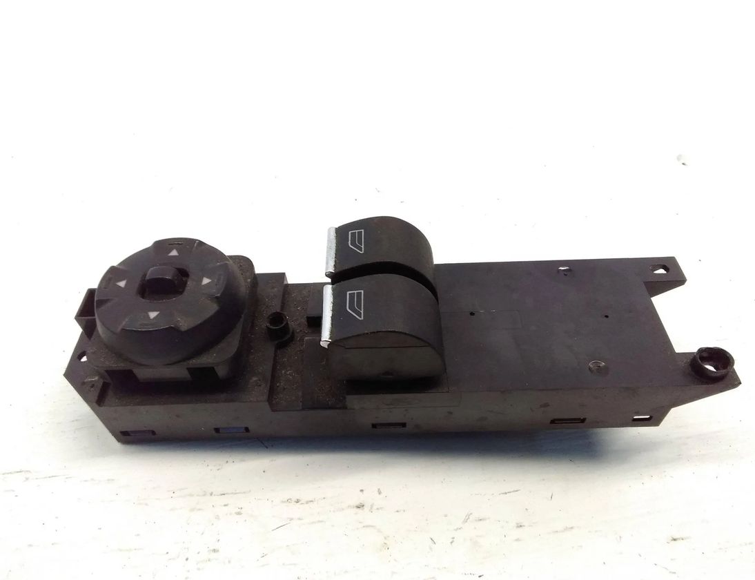 FORD Galaxy 2 generation (2006-2015) Ovládač okna pravých zadných dverí 7S7T14A132CB 27652325