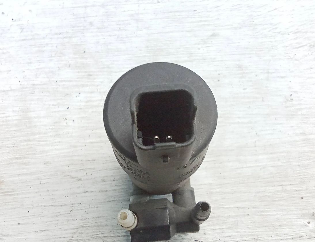 NISSAN Qashqai 1 generation (2007-2014) Motor nádrže na umývanie 681155 27657329