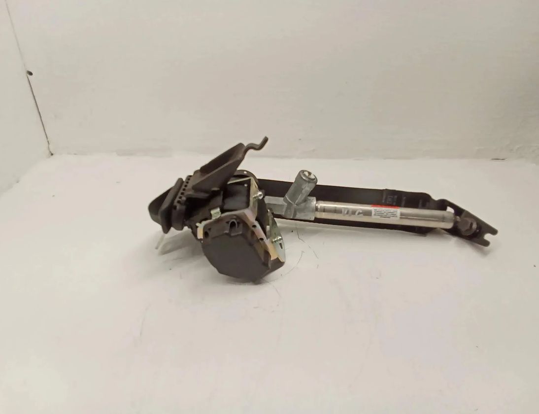 VOLVO V70 3 generation (2007-2020) Pravý zadný bezpečnostný pás 39859392 27667832