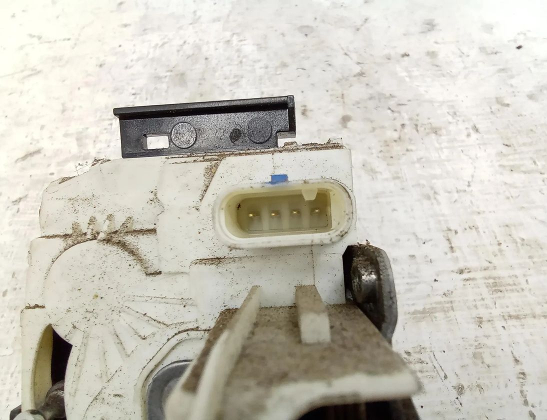 VOLKSWAGEN Crafter 1 generation (2006-2016) Pravý predný dverový zámok A9067201835 27675144