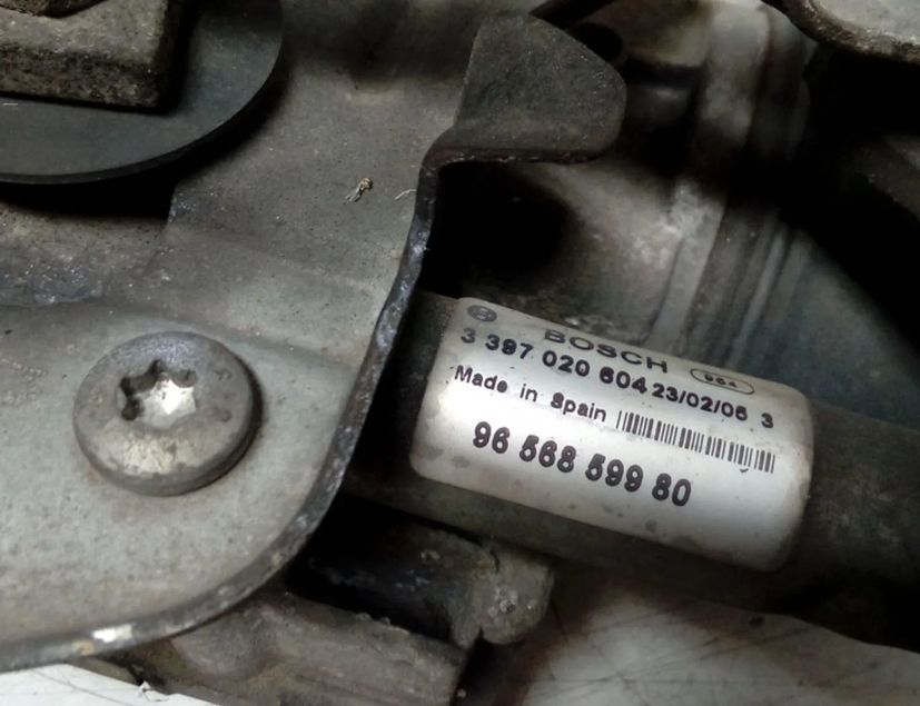 PEUGEOT 407 1 generation (2004-2010) Mechanizmus stierača predného čelného skla 0390241721 27705778