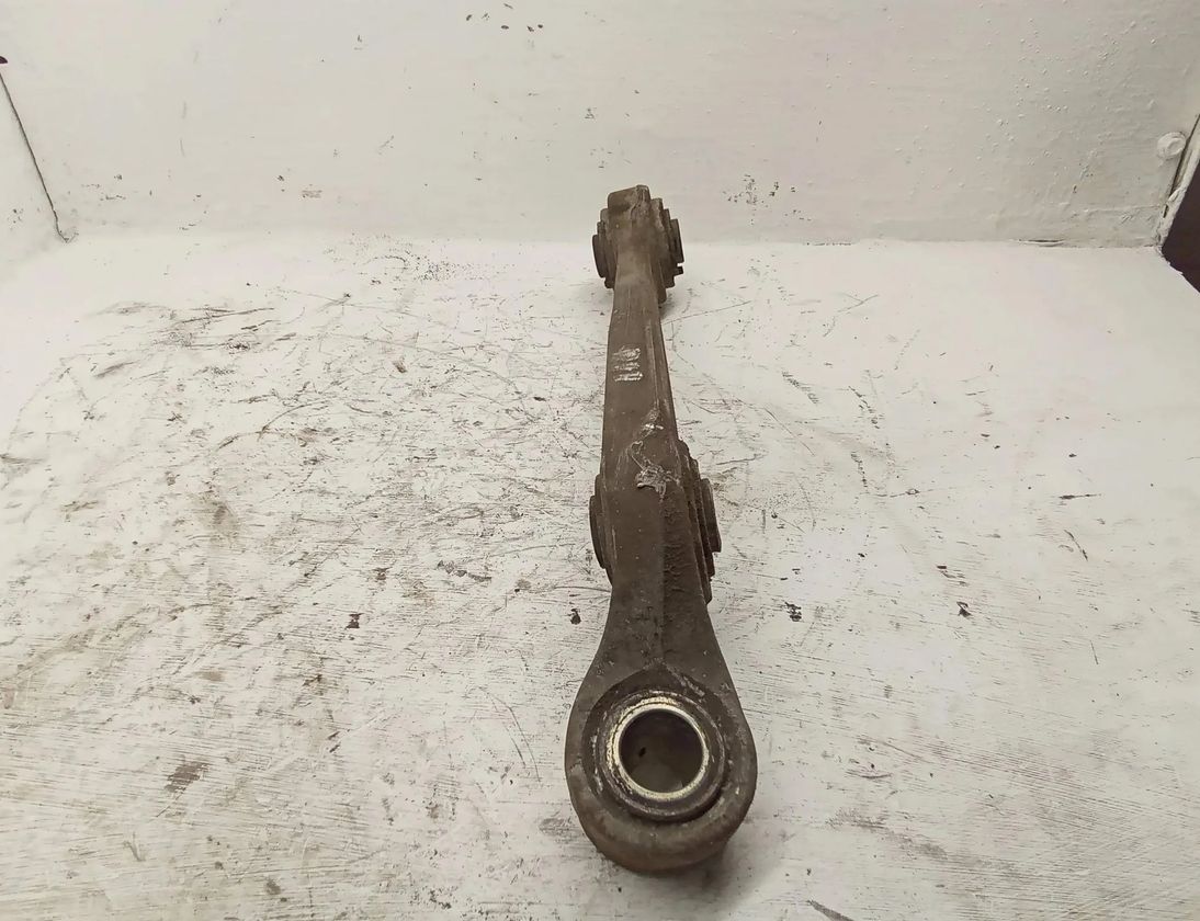 AUDI A8 D4/4H (2010-2018) Верхний рычаг передний правый 4H0407156A 27713560