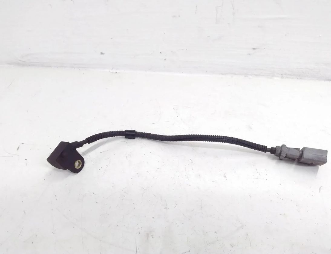 VOLKSWAGEN Passat B6 (2005-2010) Crankshaft Position Sensor 03G906433A 27715321