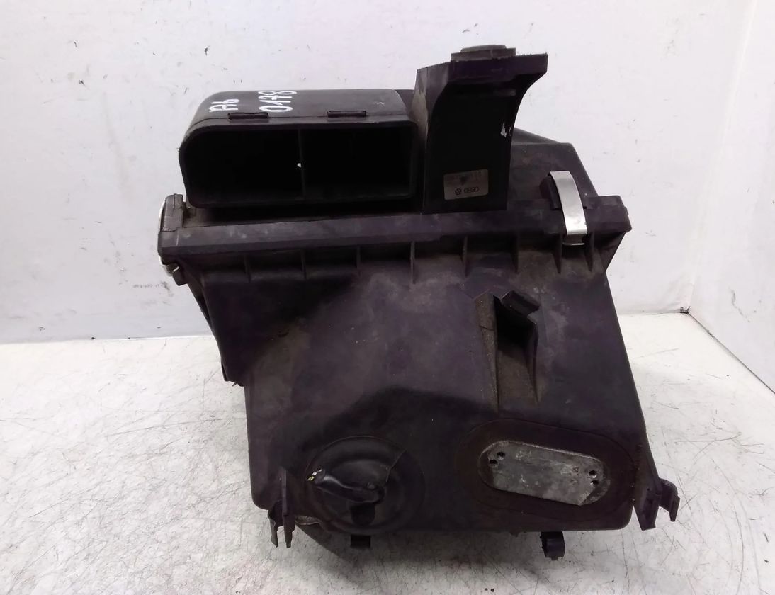 AUDI A6 C5/4B (1997-2004) Корпус воздушного фильтра 058133835BD 27727747