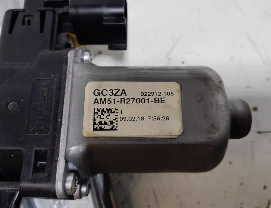 FORD C-Max 2 generation (2010-2019) Zdvíhač pravého zadného dverového okna AM51R27001BE 28644342