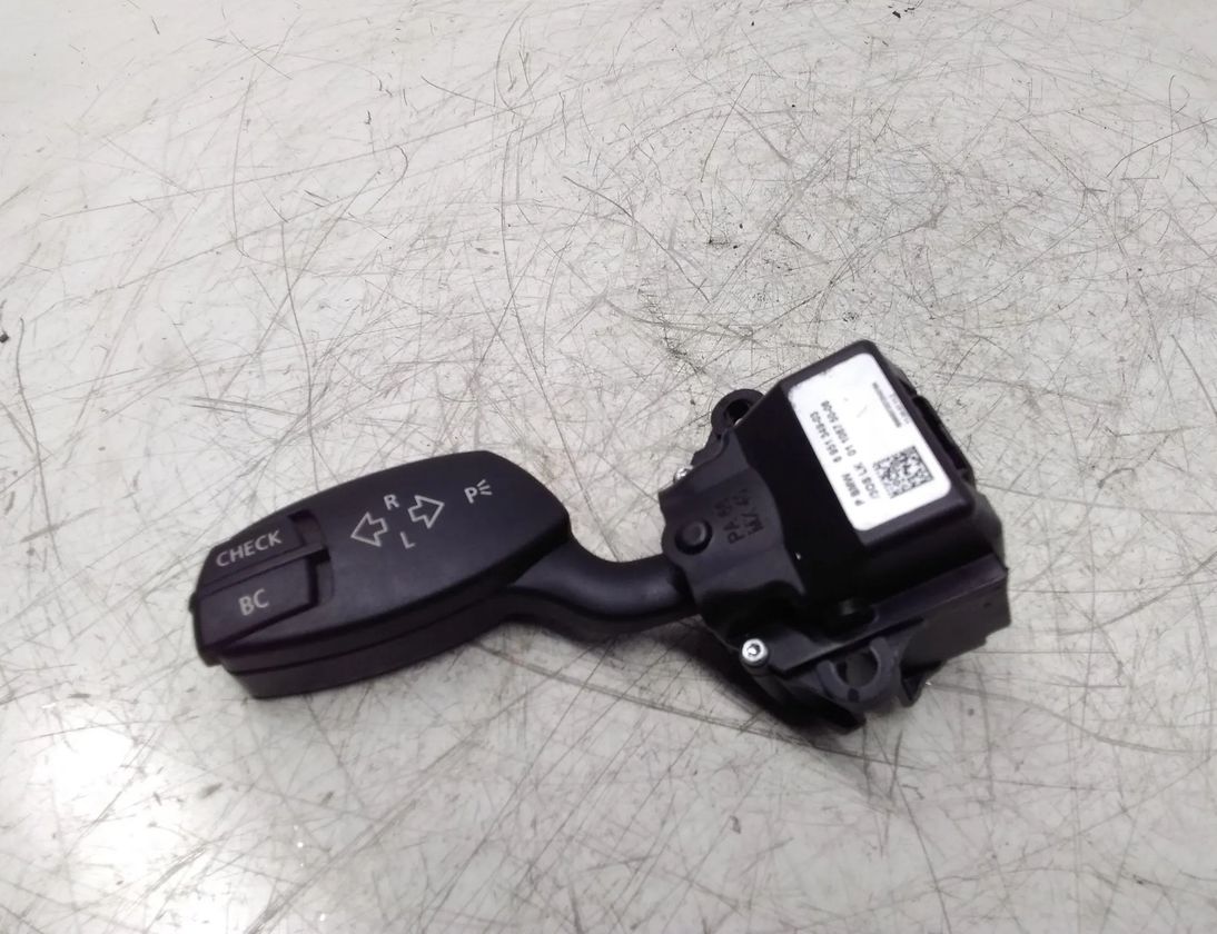 BMW 5 Series E60/E61 (2003-2010) Otočte ovládací gombík 6951349 28658489