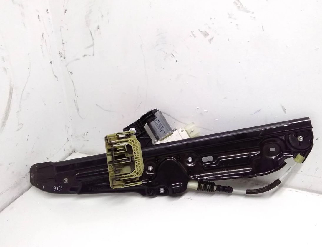 BMW 5 Series F10/F11 (2009-2017) Rear left door window lifter 7248171 28688270
