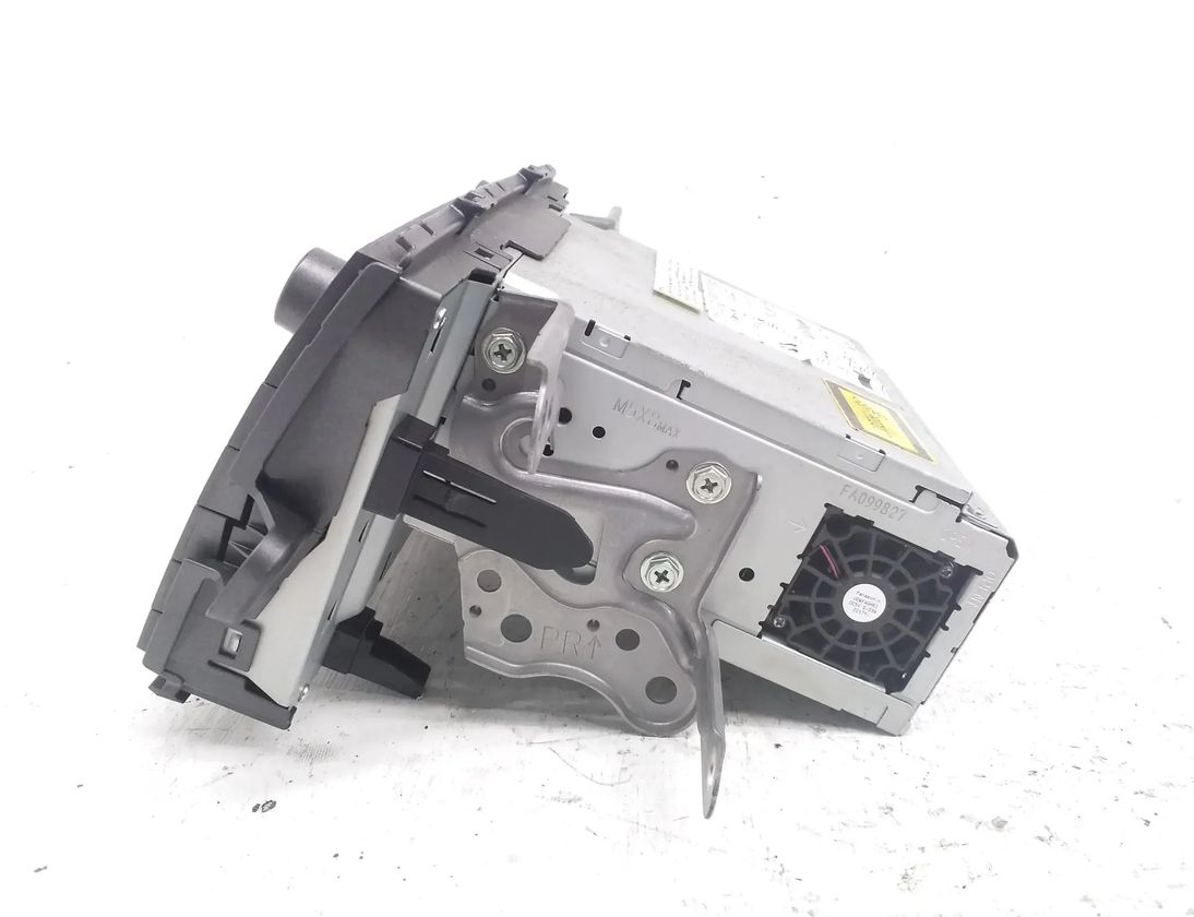 TOYOTA Prius 3 generation (XW30) (2009-2015) Music Player With GPS 8614047080 28724985