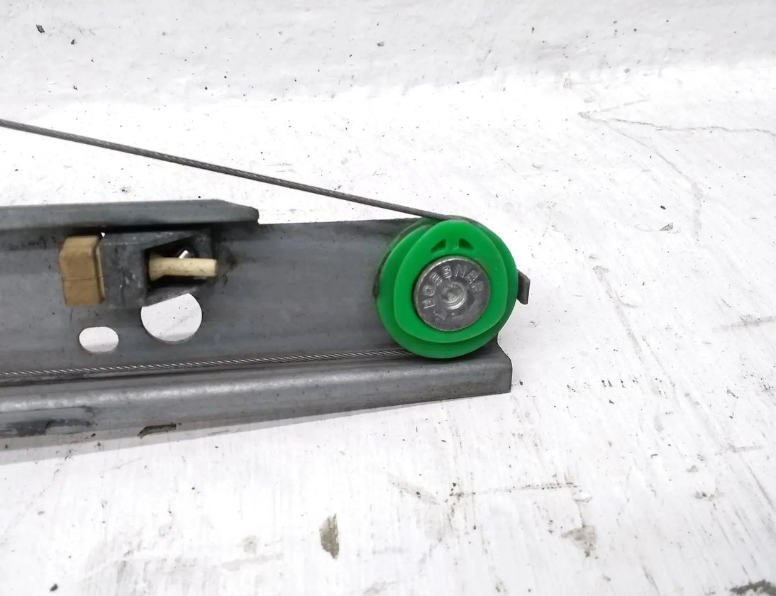 VOLKSWAGEN Crafter 1 generation (2006-2016) Regulátor okna pravých predných dverí A9067200146 28729899