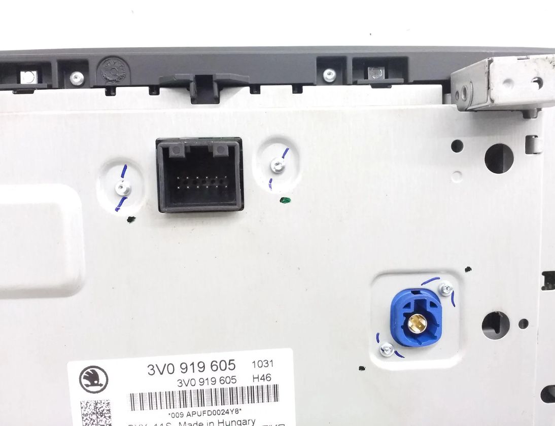 SKODA Superb 1 generation (2001-2008) Екран навигаций 3V0919605 29622936