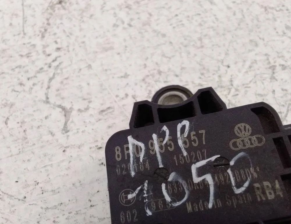 AUDI A3 8P (2003-2013) Rear Right Impact Sensor 8P0955557 30915387