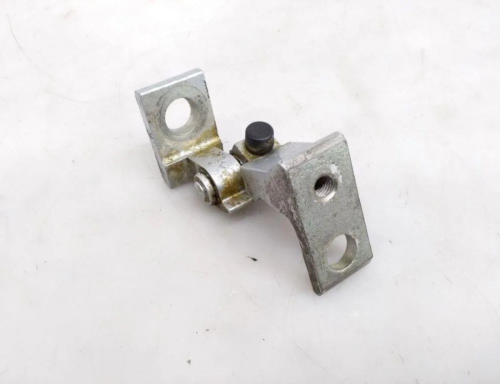 SKODA Octavia 3 generation (2013-2020) Шарнир передней правой двери 7N0831402A 32108097