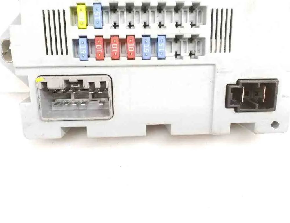 LAND ROVER Range Rover Evoque L538 (1 gen) (2011-2020) Fuse box CPLA14Q073AA 32571677