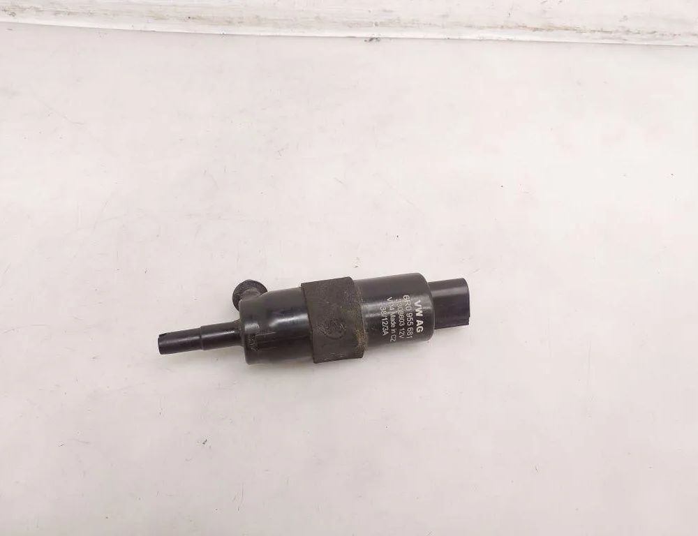 AUDI A8 D4/4H (2010-2018) Headlight washer motor 6R0955681 33028338