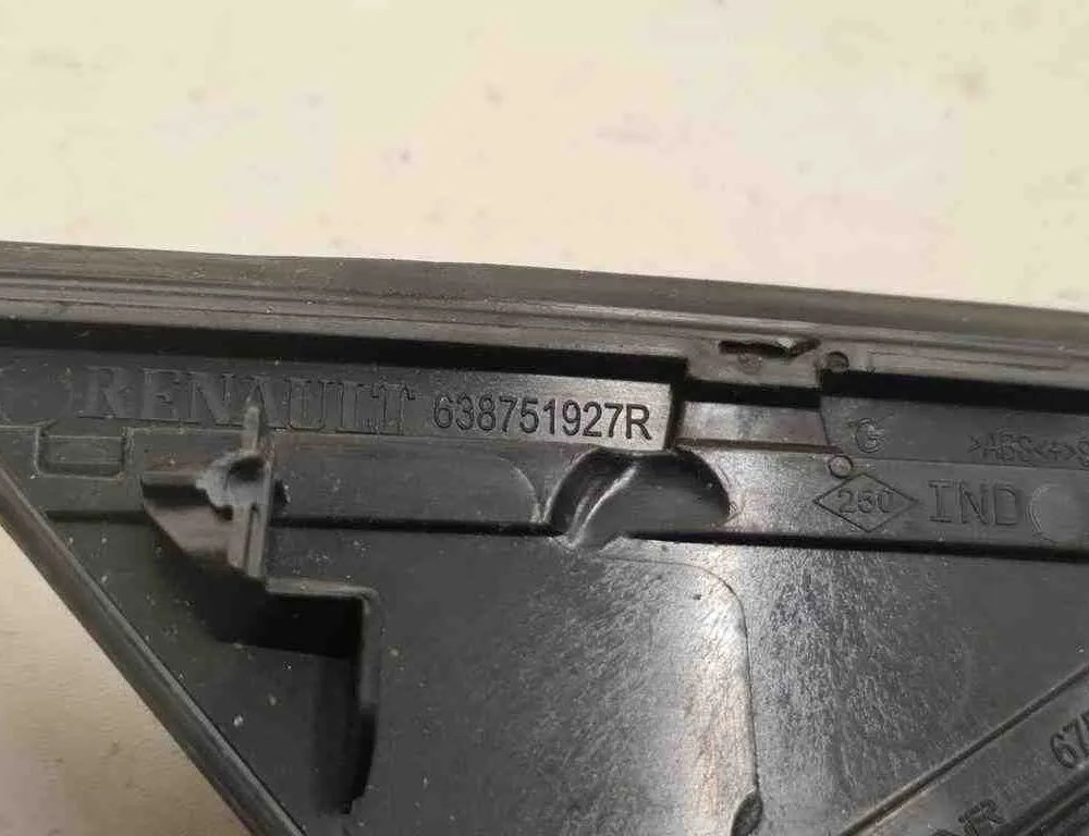 RENAULT Captur 2 generation (2019-2023) Ostatné časti karosérie 638751927R 32708465