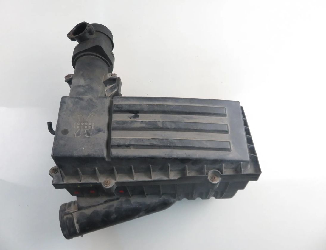 VOLKSWAGEN Caddy 3 generation (2004-2015) Air Filter Box 3C0129607AD,3C0129601AJ 31929192