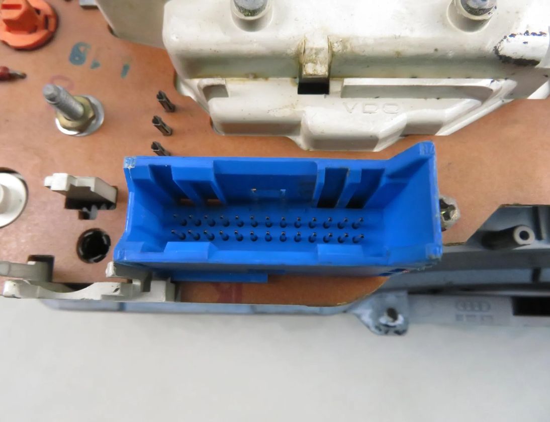 AUDI 80 B4 (1991-1996) Rýchlosťomer 893919033A 32966078