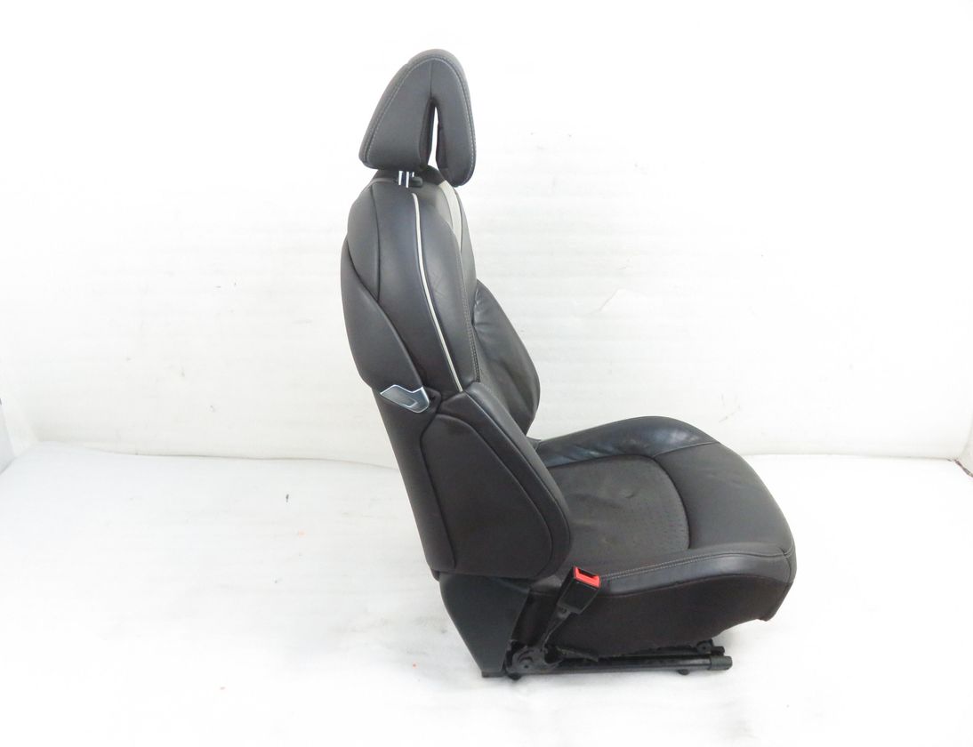 CITROËN C5 2 generation (2008-2017) Ľavé predné sedadlo 33104982