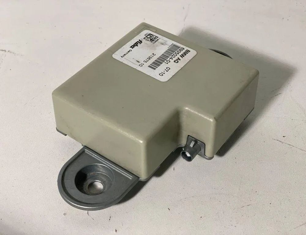 BMW 5 Series F10/F11 (2009-2017) Антенный модуль 21367510,6935024 30670929