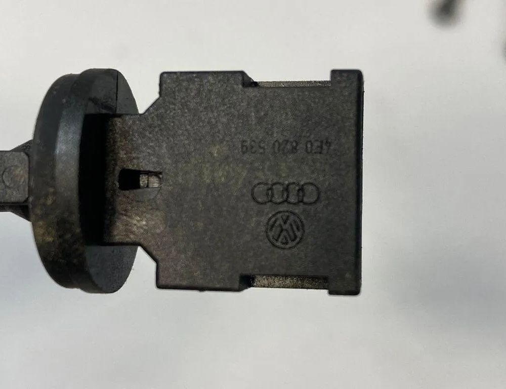 VOLKSWAGEN Phaeton 1 generation (2002-2016) Senzor teploty výfukových plynov 4E0820539 30671388