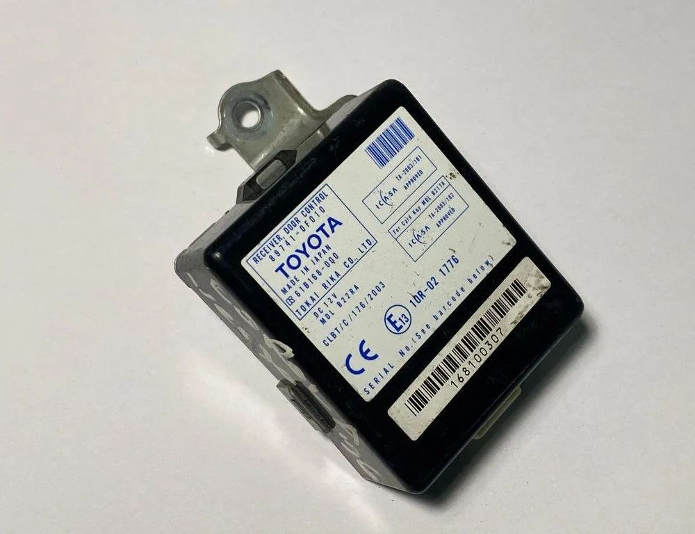 TOYOTA Corolla Verso 1 generation (2001-2009) Ovládacia jednotka pravých zadných dverí 89741-0F010,897410F010 30673832