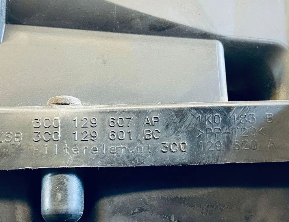 VOLKSWAGEN Passat B7 (2010-2015) Vzduchový filter Box 3C0129607AP,3C0129620A 30674263