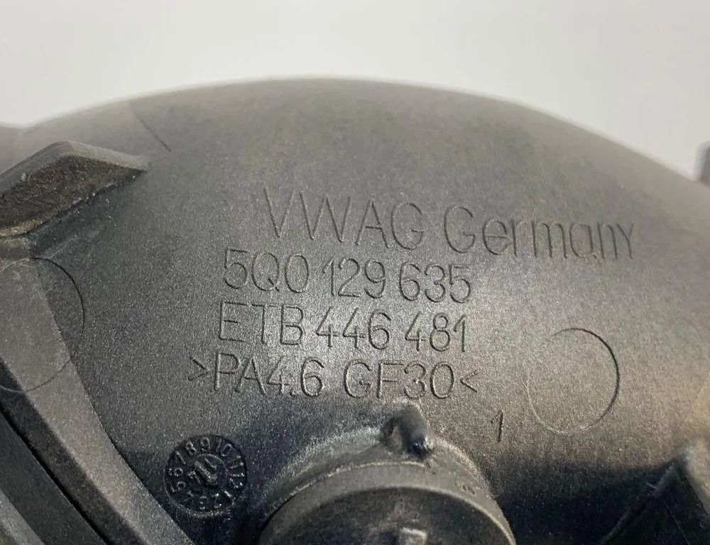 SKODA Octavia 1 generation (1996-2010) Other tubes 04L103493,5Q0129654L 30678359