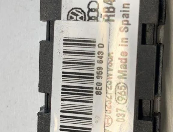 VOLKSWAGEN Phaeton 1 generation (2002-2016) Датчик удара задний левый 8E0959643D 30679009