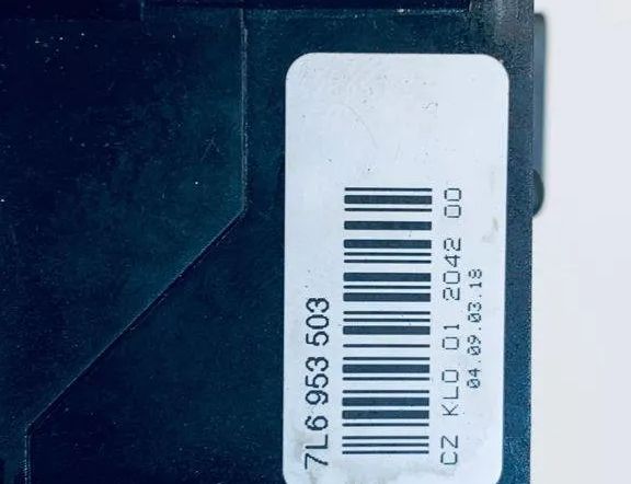 VOLKSWAGEN Touareg 1 generation (2002-2010) Управление стеклоочистителями 7L6953503 30681796