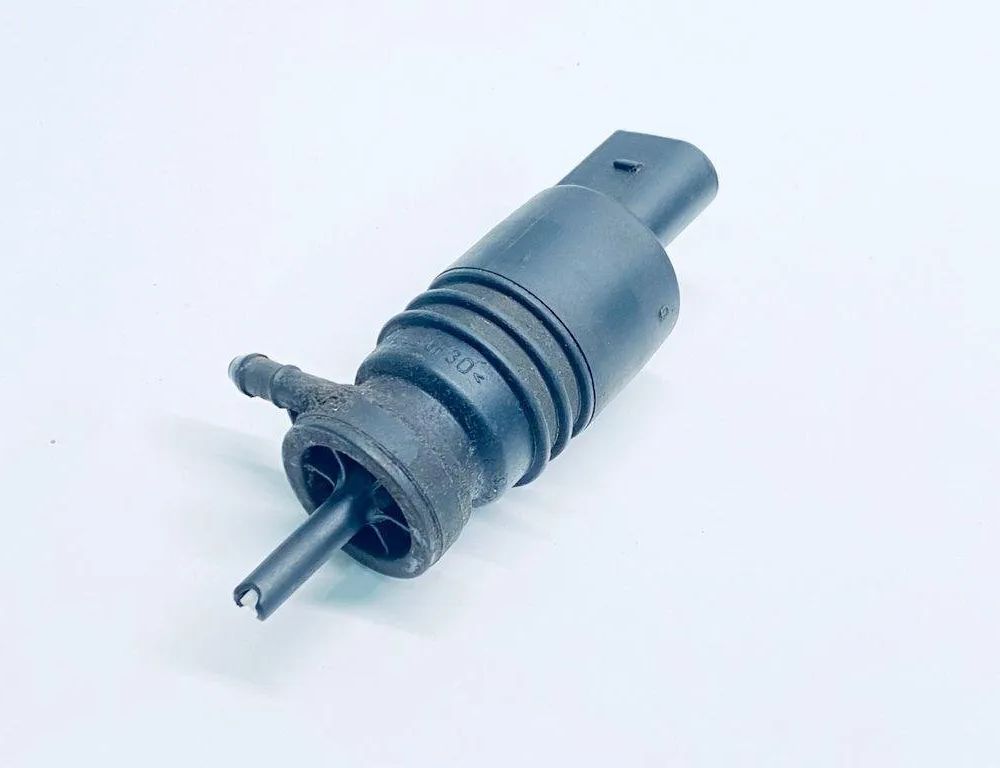 VOLKSWAGEN Jetta 3 generation (1992-1998) Washer Tank Motor 1T0955651 30682084