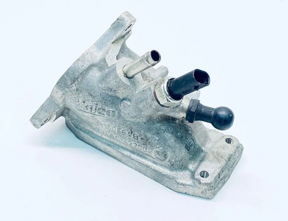 VOLKSWAGEN Golf 8 generation (2019-2023) Другие части внутренние двигателя 04L128637B 30685925