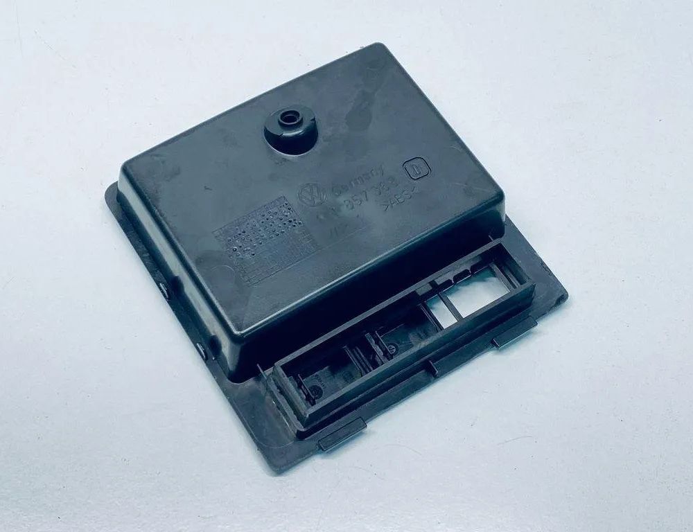 VOLKSWAGEN Caddy 3 generation (2004-2015) Zásuvka 1T1857368D 30686911