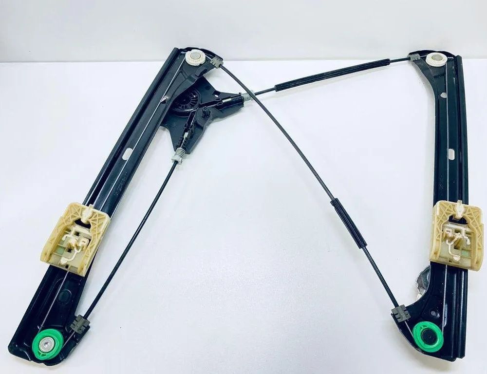 VOLKSWAGEN Passat B7 (2010-2015) Zdvíhač pravého zadného dverového okna 3G0837461C 30687031