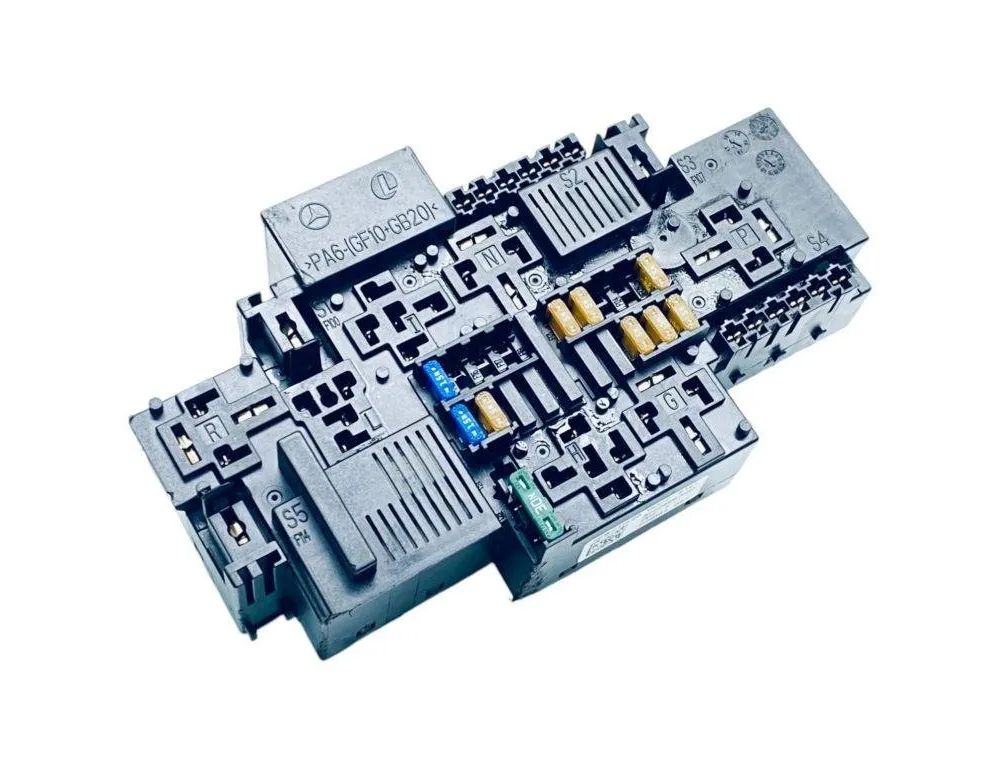 MERCEDES-BENZ GLC X253 (2015-2024) Poistková skrinka A2229063805 30701540