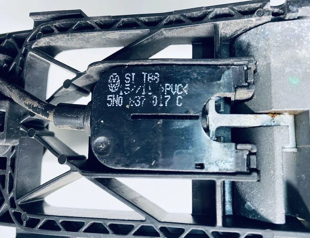 VOLKSWAGEN Polo 5 generation (2009-2017) Zadné ľavé dvere vonkajšia kľučka 5N0839885H 30777964