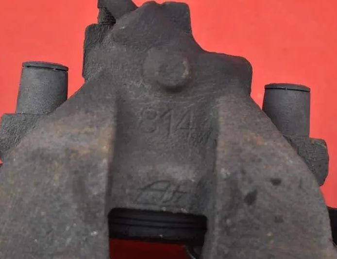 VOLVO S40 2 generation (2004-2012) Супорт тормозов передний правый VOLVO 22084716