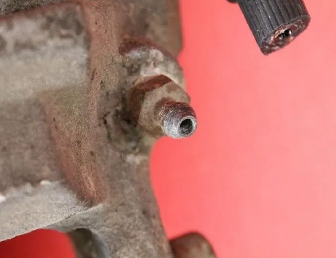 SUBARU Outback 4 generation (2009-2014) Zadný pravý brzdový strmeň 22124558