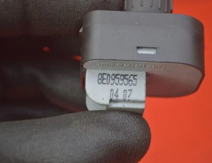 AUDI A4 B8/8K (2011-2016) Mirror adjustment switch 8E0959565 22224680