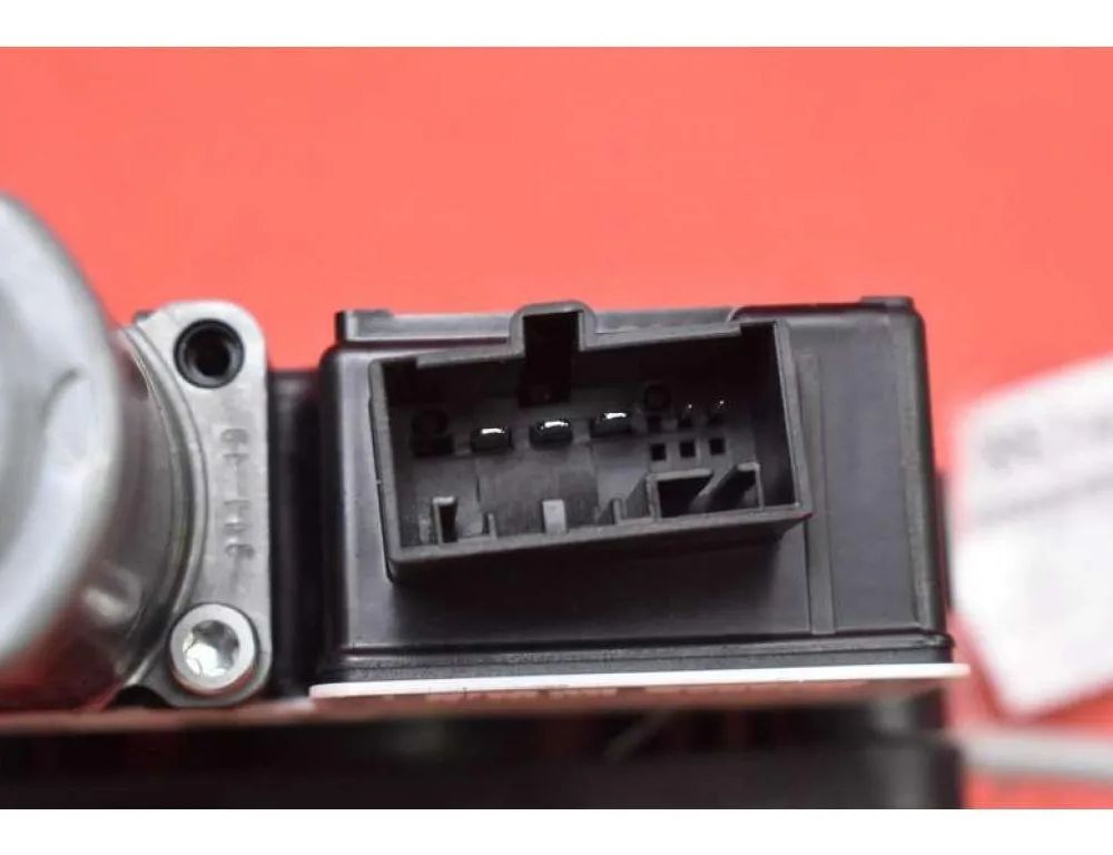 SKODA Karoq 1 generation (2017-2024) Zdvíhač pravého zadného dverového okna 654839461 25579401