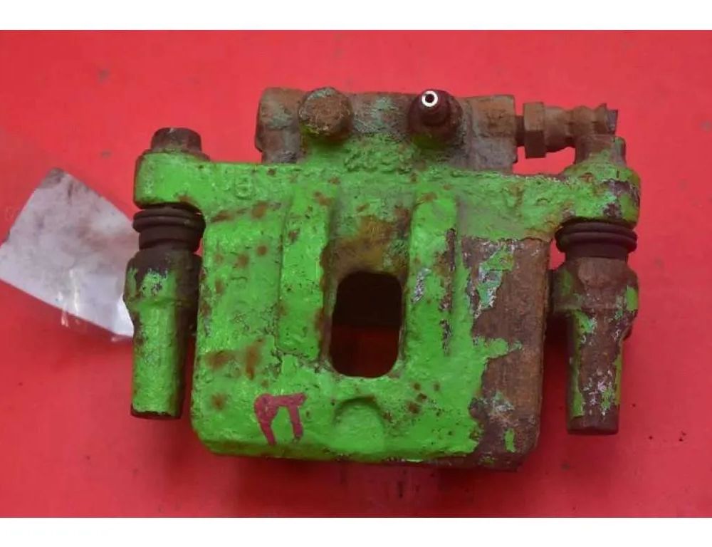 DODGE Caliber 1 generation (2006-2013) Zadný pravý brzdový strmeň DODGE 27683534