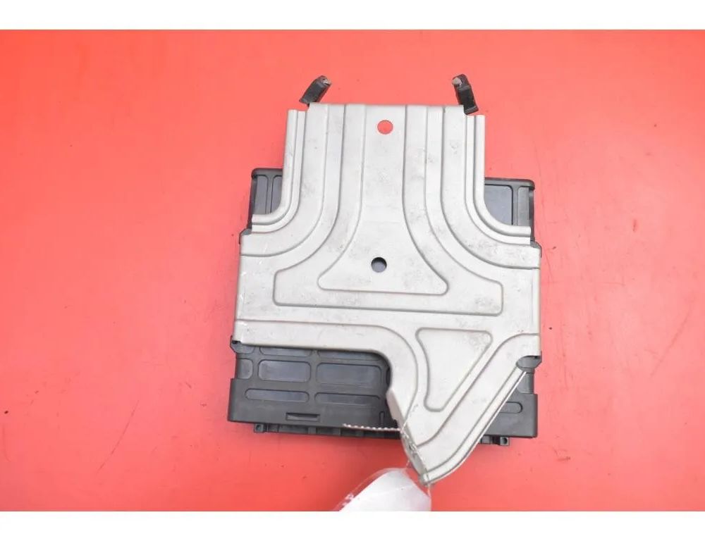 MITSUBISHI Outlander 1 generation (2001-2008) Riadiaca jednotka motora MN12218 28218902