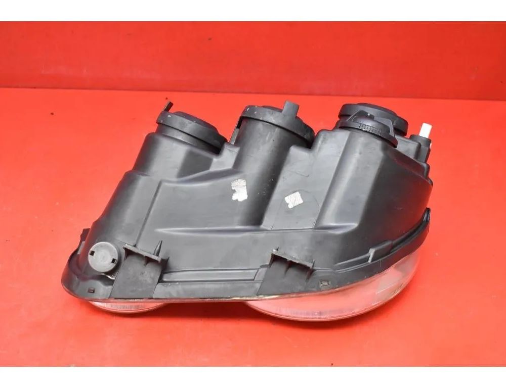 VOLKSWAGEN Polo 4 generation (2001-2009) Pravé predné svetlo VOLKSWAGEN 30708708