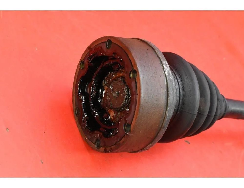 VOLKSWAGEN Passat B4 (1993-1997) Rear Left Driveshaft VOLKSWAGEN 30722853