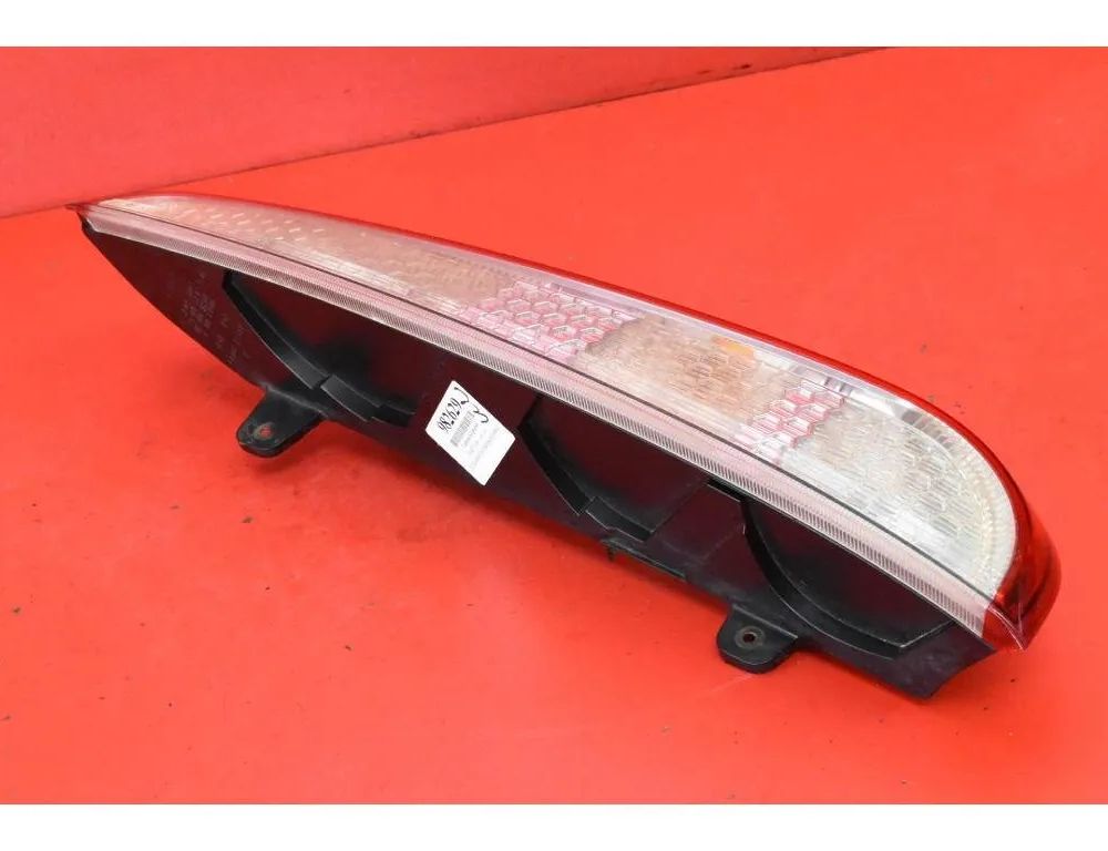 FORD Focus 2 generation (2004-2011) Pravé zadné svetlo 8M51-13404-C 31075815