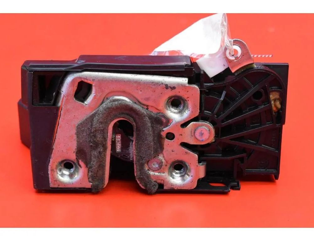 DACIA Duster 2 generation (2017-2024) Zámok pravých zadných dverí 31226356