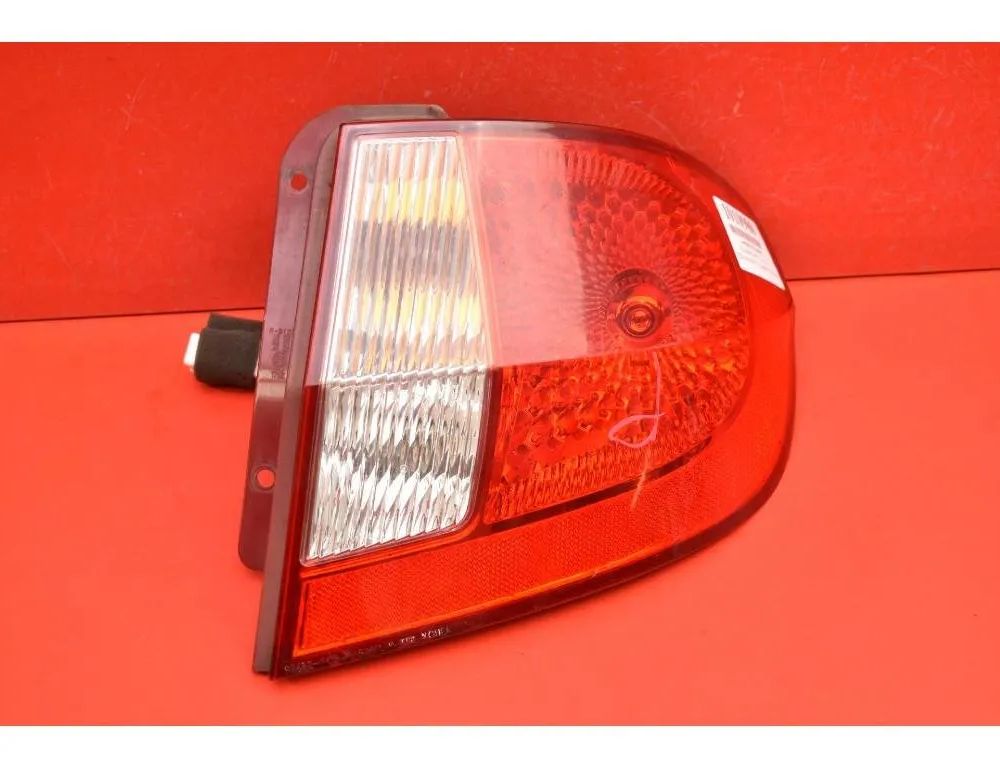 HYUNDAI Getz 1 generation (2002-2011) Rear Right Taillight Lamp 92402-1C5XX 32182573