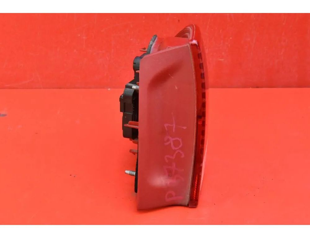 SAAB 9-5 1 generation (1997-2010) Rear Right Taillight Lamp 12755796 32788391