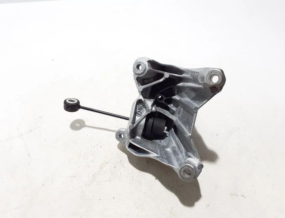 AUDI A6 C8/4K (2018-2024) Držiak motora pravá strana 4M0199307CB 25082328